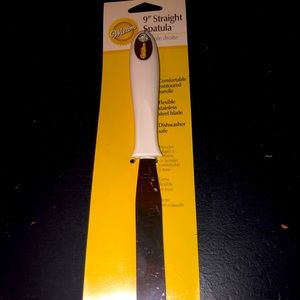 Wilton 9” inch Large Straight Spatula